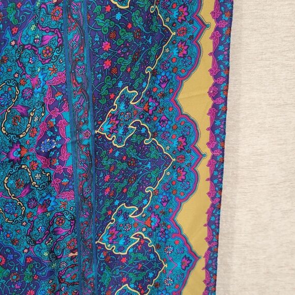 Liz Claiborne Vintage Silk Square Blue and Matte Gold Scarf - Picture 3 of 6